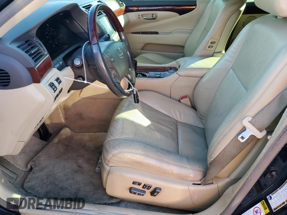 2009 Lexus LS 460 with VIN JTHCL46FX95000898, listed as a Copart auction lot 88355735 with 237,714 mi miles and Salvage title. Bid and sale history available at DreamBid. Image 7.