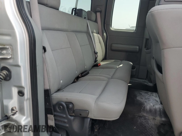 2004 Ford F-150 STX z VIN 1FTRX12WX4NA93239, wystawiony jako Copart lot #60365685 z przebiegiem 248 470 mil mil oraz Czysty tytuł • Clean title. Historia ofert i sprzedaży dostępna na DreamBid. Obrazek 10.