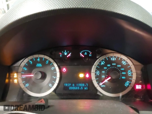 2011 Ford Escape XLT with VIN 1FMCU0D70BKB25088, listed as a IAAI auction lot 42004191 with 200,665 mi miles. Bid and sale history available at carsss.com. Image 7.