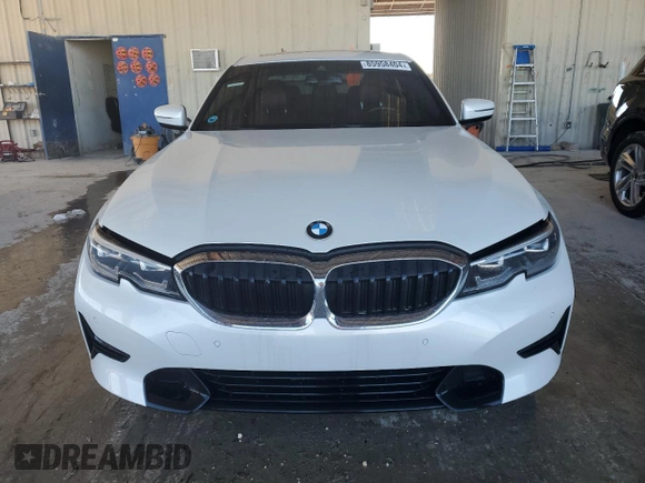 2022 BMW 3 Series 330i with VIN 3MW5R1J08N8C44151, listed as a Copart auction lot 85958404 with 28,213 mi miles and Salvage Title. Bid and sale history available at carsss.com. Image 5.