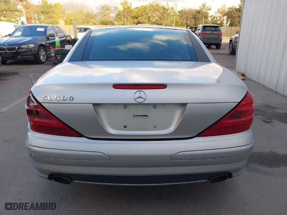 2005 Mercedes-Benz SL-Class 5.0L with VIN WDBSK75F25F100967, listed as a IAAI auction lot 41562622 with 76,498 mi miles. Bid and sale history available at carsss.com. Image 16.