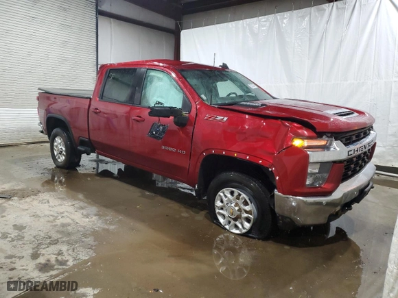 2022 Chevrolet Silverado 3500HD LT with VIN 1GC4YTEY0NF236534, listed as a Copart auction lot 83313874 with 35,678 mi miles and Salvage Title. Bid and sale history available at carsss.com. Image 4.