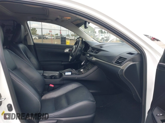 2011 Lexus CT 200h with VIN JTHKD5BH2B2035688, listed as a IAAI auction lot 42097298 with 78,234 mi miles and . Bid and sale history available at DreamBid. Image 5.