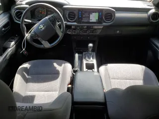 2017 Toyota Tacoma SR5 z VIN 3TMDZ5BN6HM017990, wystawiony jako Copart lot #57982205 z przebiegiem 51 890 mil mil oraz Szkoda całkowita • Salvage title. Historia ofert i sprzedaży dostępna na DreamBid. Obrazek 8.