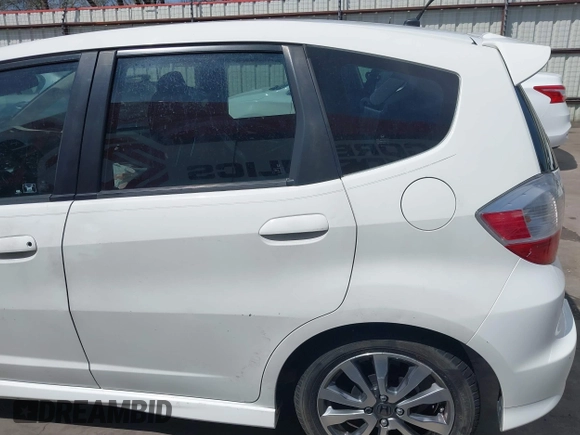 2013 Honda Fit Sport with VIN JHMGE8H54DC059358, listed as a IAAI auction lot 41776717 with 90,595 mi miles. Bid and sale history available at carsss.com. Image 22.