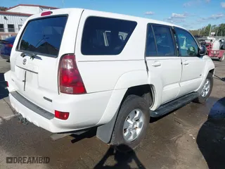 2005 Toyota 4Runner SR5 with VIN JTEZU14R958023503, listed as a IAAI auction lot 40853058 with 107,193 mi miles. Bid and sale history available at carsss.com. Image 4.