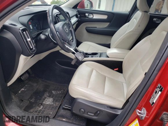 2019 Volvo XC40 Momentum z VIN YV4162UK4K2106806, wystawiony jako Copart lot #53316535 z przebiegiem 99 264 mil mil oraz Szkoda całkowita • Salvage title. Historia ofert i sprzedaży dostępna na DreamBid. Obrazek 7.