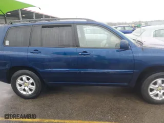 2002 Toyota Highlander with VIN JTEGF21A520058345, listed as a IAAI auction lot 41567610 with 117,736 mi miles. Bid and sale history available at carsss.com. Image 13.