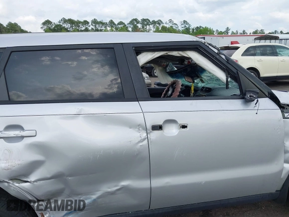 2016 Kia Soul ! with VIN KNDJX3A55G7855676, listed as a IAAI auction lot 41930250 with 97,168 mi miles. Bid and sale history available at carsss.com. Image 13.