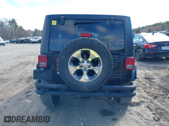 2017 Jeep Wrangler Unlimited Sahara with VIN 1C4BJWEG8HL711566, listed as a IAAI auction lot 42047290 with 147,789 mi miles and . Bid and sale history available at DreamBid. Image 17.