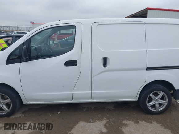 2016 Nissan NV200 S with VIN 3N6CM0KN6GK699936, listed as a IAAI auction lot 41106025 with 175,418 mi miles and . Bid and sale history available at DreamBid. Image 14.