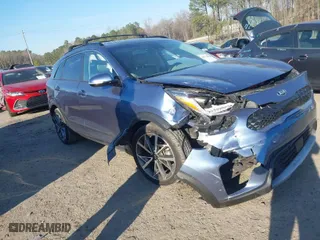 2020 Kia Niro Touring with VIN KNDCC3LC5L5421702, listed as a IAAI auction lot 41713528 with 85,170 mi miles. Bid and sale history available at carsss.com. Image 1.