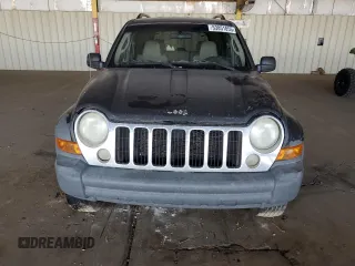 2005 Jeep Liberty Sport with VIN 1J4GK48K45W664323, listed as a Copart auction lot 53851855 with 323,695 mi miles and Salvage Title. Bid and sale history available at DreamBid. Image 5.