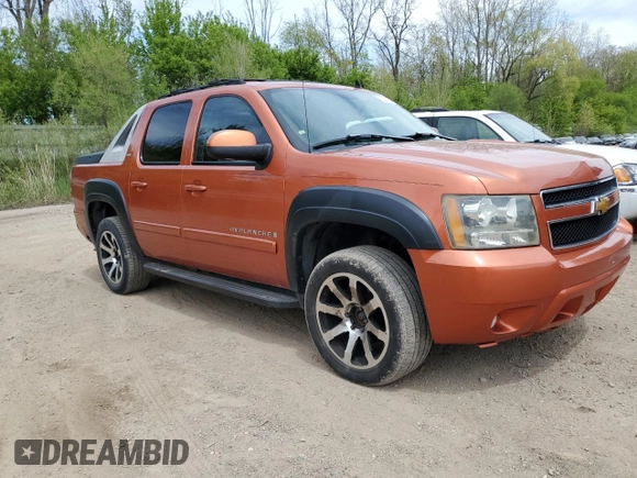 2007 Chevrolet Avalanche LTZ z VIN 3GNFK12307G230698, wystawiony jako Copart lot #56882075 z przebiegiem 185 009 mil mil oraz Czysty tytuł • Clean title. Historia ofert i sprzedaży dostępna na DreamBid. Obrazek 4.