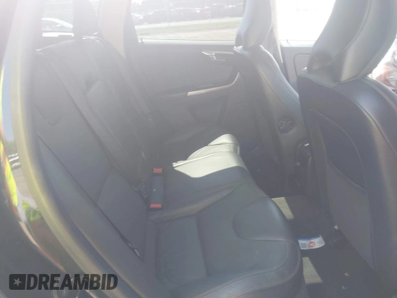 2013 Volvo XC60 T6 with VIN YV4902DZ2D2426548, listed as a IAAI auction lot 42063897 with 86,129 mi miles. Bid and sale history available at carsss.com. Image 8.