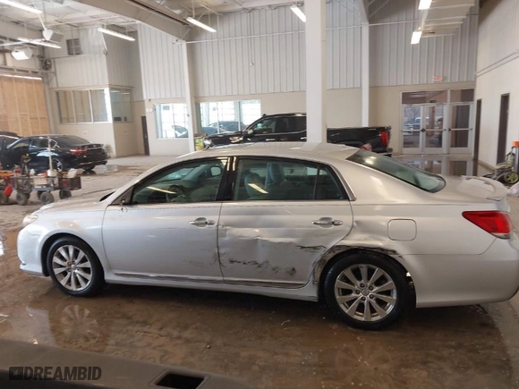 2012 Toyota Avalon with VIN 4T1BK3DB8CU468955, listed as a IAAI auction lot 41805238 with 180,836 mi miles. Bid and sale history available at carsss.com. Image 14.
