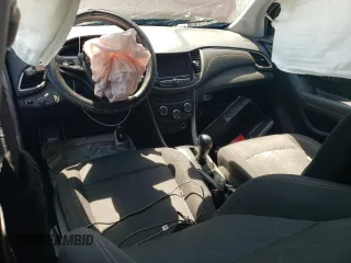 2020 Chevrolet Trax LT z VIN 3GNCJLSB5LL200039, wystawiony jako Copart lot #53728835 z przebiegiem Nie podano mil oraz Szkody całkowita. Historia ofert i sprzedaży dostępna na DreamBid. Obrazek 8.