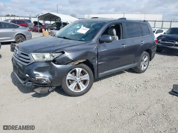2013 Toyota Highlander Limited with VIN 5TDYK3EH3DS134775, listed as a IAAI auction lot 41785006 with 91,891 mi miles. Bid and sale history available at carsss.com. Image 17.