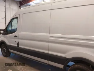 2018 Ford Transit z VIN 1FTBW2CM7JKA87273, wystawiony jako IAAI lot #42240277 z przebiegiem 80 226 mil mil oraz . Historia ofert i sprzedaży dostępna na DreamBid. Obrazek 14.