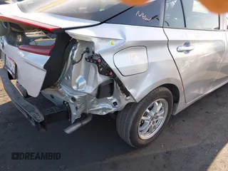 2022 Toyota Prius LE z VIN JTDKAMFP8N3211485, wystawiony jako IAAI lot #42515220 z przebiegiem 23 875 mil mil oraz . Historia ofert i sprzedaży dostępna na DreamBid. Obrazek 18.
