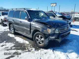 2007 Toyota Land Cruiser with VIN JTEHT05J372107212, listed as a IAAI auction lot 41281746 with 136,460 mi miles. Bid and sale history available at carsss.com. Image 1.