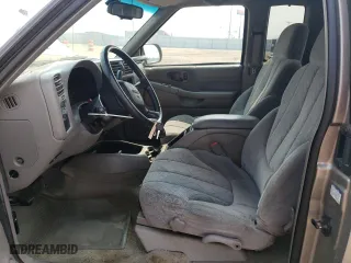 2001 GMC Sonoma SLS w/1SH Pkg with VIN 1GTDT19W618233552, listed as a Copart auction lot 64511814 with 97,794 mi miles and Salvage Title. Bid and sale history available at carsss.com. Image 7.