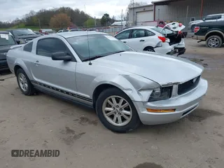 2006 Ford Mustang Standard with VIN 1ZVFT80N965178235, listed as a IAAI auction lot 42021332 with 71,443 mi miles and . Bid and sale history available at DreamBid. Image 1.