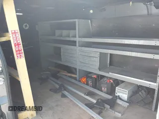2015 Ford Transit Cargo z VIN 1FTBW2YG7FKA20201, wystawiony jako IAAI lot #42253463 z przebiegiem 83 235 mil mil oraz . Historia ofert i sprzedaży dostępna na DreamBid. Obrazek 8.