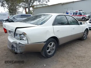1997 Lexus ES 300 с VIN JT8BF22G2V0032810, выставлен на аукционе IAAI как лот 42130566 с пробегом 386 193 миль миль и . История ставок и продаж доступна на DreamBid. Изображение 4.