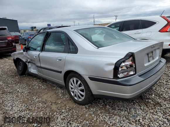 2000 Volvo S80 with VIN YV1TS90DXY1070264, listed as a Copart auction lot 76929394 with 226,296 mi miles and Salvage Title. Bid and sale history available at carsss.com. Image 2.