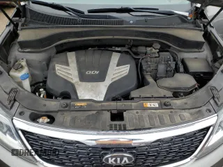 2014 Kia Sorento LX z VIN 5XYKT4A79EG480012, wystawiony jako Copart lot #80618754 z przebiegiem 213 740 mil mil oraz Czysty tytuł • Clean title. Historia ofert i sprzedaży dostępna na DreamBid. Obrazek 12.