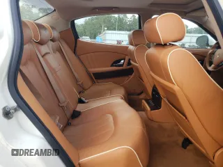 2010 Maserati Quattroporte S z VIN ZAM39JKA3A0052282, wystawiony jako Copart lot #58591175 z przebiegiem Nie podano mil oraz Czysty tytuł • Clean title. Historia ofert i sprzedaży dostępna na DreamBid. Obrazek 10.