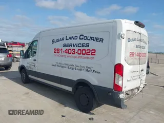 2018 Ford Transit z VIN 1FTYR2CM3JKA19554, wystawiony jako IAAI lot #42058523 z przebiegiem 372 734 mil mil oraz . Historia ofert i sprzedaży dostępna na DreamBid. Obrazek 3.