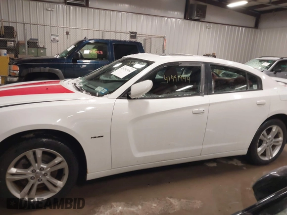 2011 Dodge Charger RT Plus with VIN 2B3CM5CT1BH555608, listed as a IAAI auction lot 41491944 with 140,081 mi miles. Bid and sale history available at carsss.com. Image 13.