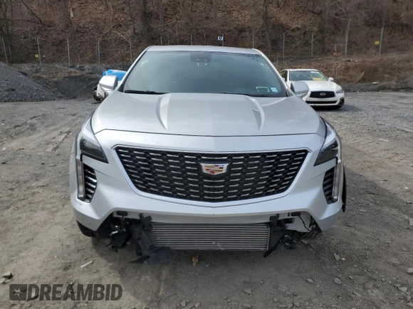 2022 Cadillac XT4 AWD Luxury with VIN 1GYFZBR46NF144622, listed as a Copart auction lot 51597195 with 29,304 mi miles and Salvage Title. Bid and sale history available at carsss.com. Image 5.