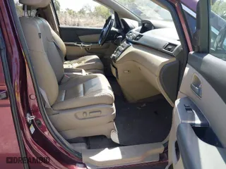 2013 Honda Odyssey Touring with VIN 5FNRL5H96DB037947, listed as a IAAI auction lot 41813910 with 231,920 mi miles. Bid and sale history available at carsss.com. Image 5.