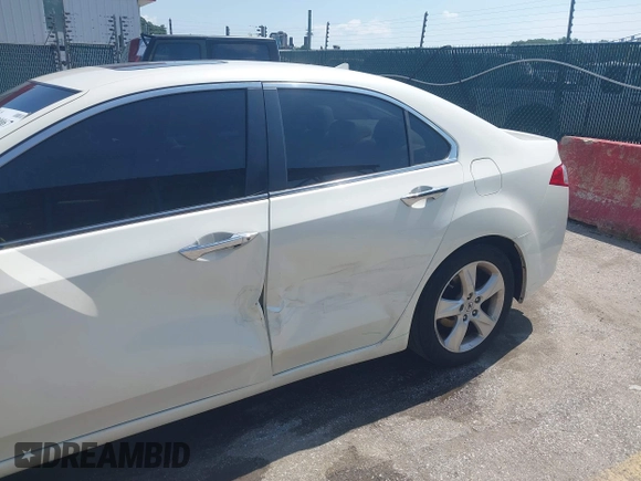 2009 Acura TSX с VIN JH4CU26629C018342, выставлен на аукционе IAAI как лот 42630067 с пробегом 180 271 миль миль и . История ставок и продаж доступна на DreamBid. Изображение 6.
