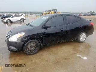 2015 Nissan Versa S Plus z VIN 3N1CN7AP2FL830030, wystawiony jako Copart lot #55932045 z przebiegiem 124 313 mil mil oraz Szkody całkowita. Historia ofert i sprzedaży dostępna na DreamBid. Obrazek 1.