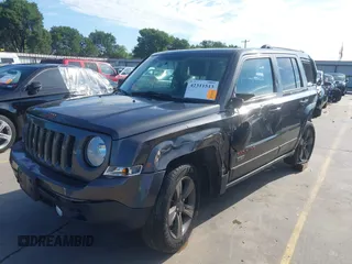 2017 Jeep Patriot Sport z VIN 1C4NJPBBXHD117521, wystawiony jako IAAI lot #42311513 z przebiegiem 71 548 mil mil oraz . Historia ofert i sprzedaży dostępna na DreamBid. Obrazek 2.