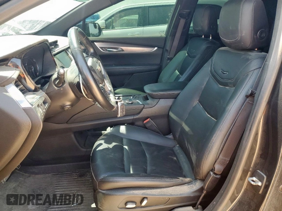 2020 Cadillac XT5 Luxury FWD z VIN 1GYKNAR47LZ173823, wystawiony jako Copart lot #56770025 z przebiegiem 74 192 mil mil oraz Szkoda całkowita • Salvage title. Historia ofert i sprzedaży dostępna na DreamBid. Obrazek 7.