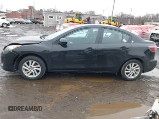 2013 Mazda 3 i Touring z VIN JM1BL1VPXD1822414, wystawiony jako IAAI lot #41526923 z przebiegiem 101 825 mil mil oraz . Historia ofert i sprzedaży dostępna na DreamBid. Obrazek 14.