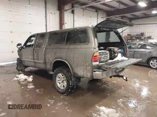 2003 Toyota Tundra SR5 with VIN 5TBBT44163S435531, listed as a IAAI auction lot 41580567 with 199,265 mi miles and . Bid and sale history available at DreamBid. Image 3.