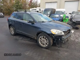 2010 Volvo XC60 3.0T with VIN YV4992DZ2A2119737, listed as a IAAI auction lot 41313329 with 101,112 mi miles. Bid and sale history available at carsss.com. Image 1.