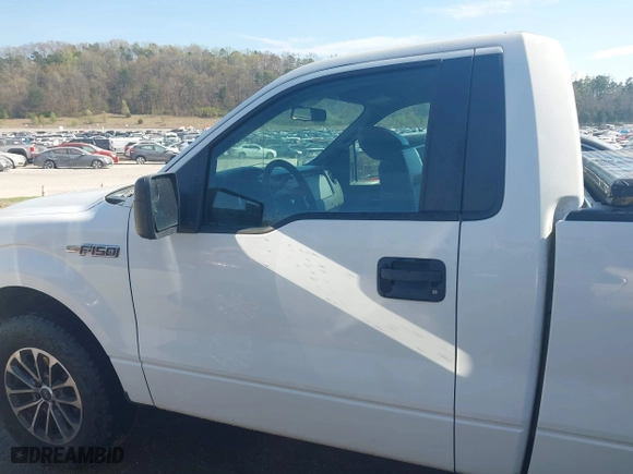 2014 Ford F-150 XL with VIN 1FTMF1CM8EFC18695, listed as a IAAI auction lot 41916660 with 1 mi miles. Bid and sale history available at carsss.com. Image 14.