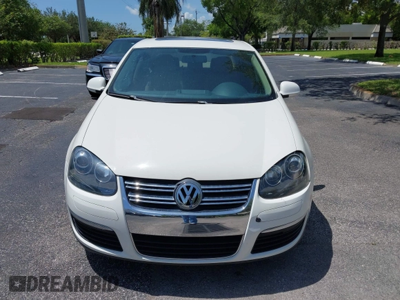 2008 Volkswagen Jetta SE с VIN 3VWRM71K08M108404, выставлен на аукционе IAAI как лот 42469456 с пробегом 125 575 миль миль и . История ставок и продаж доступна на DreamBid. Изображение 6.