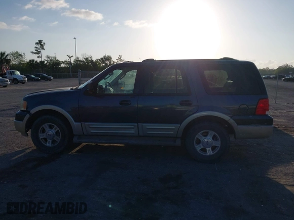 2005 Ford Expedition Eddie Bauer с VIN 1FMFU17505LA92105, выставлен на аукционе IAAI как лот 41963131 с пробегом 179 104 миль миль и . История ставок и продаж доступна на DreamBid. Изображение 14.