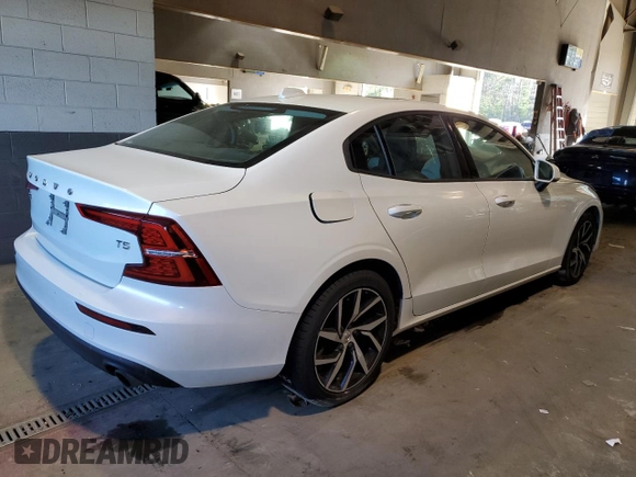 2019 Volvo S60 Momentum with VIN 7JR102FK8KG008268, listed as a Copart auction lot 40044664 with 88,330 mi miles. Bid and sale history available at carsss.com. Image 3.