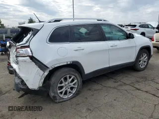 2017 Jeep Cherokee Latitude with VIN 1C4PJMCB6HD234261, listed as a Copart auction lot 51117525 with 92,176 mi miles and Salvage Title. Bid and sale history available at carsss.com. Image 3.