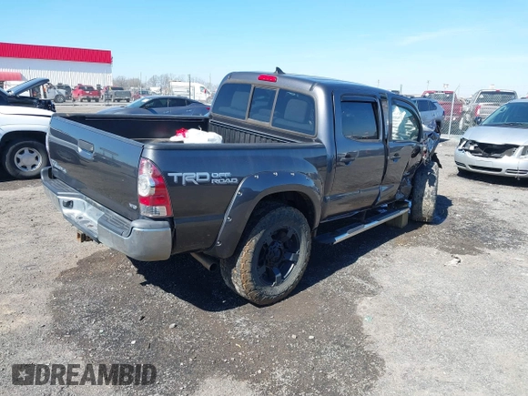 2014 Toyota Tacoma with VIN 5TFLU4EN1EX108137, listed as a IAAI auction lot 41691253 with 119,820 mi miles. Bid and sale history available at carsss.com. Image 4.