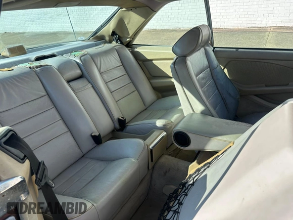 1986 Mercedes-Benz 560 with VIN WDBCA45D2GA206016, listed as a Copart auction lot 54577205 with 205,332 mi miles and Clean Title. Bid and sale history available at DreamBid. Image 6.